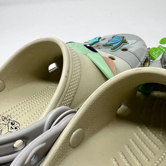 New Crocs Star Wars Baby Yoda Mandalorian Classic Clogs with Jibbitz Sz J2 - Picture 8 of 12